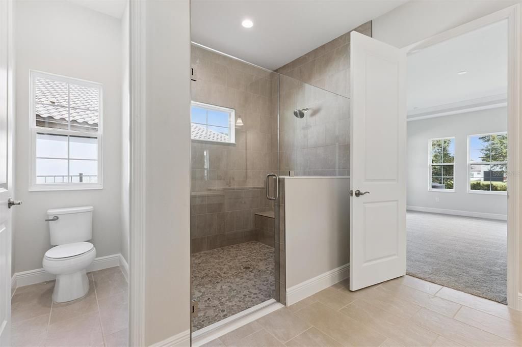 En Venta: $699,990 (3 camas, 3 baños, 2558 Pies cuadrados)