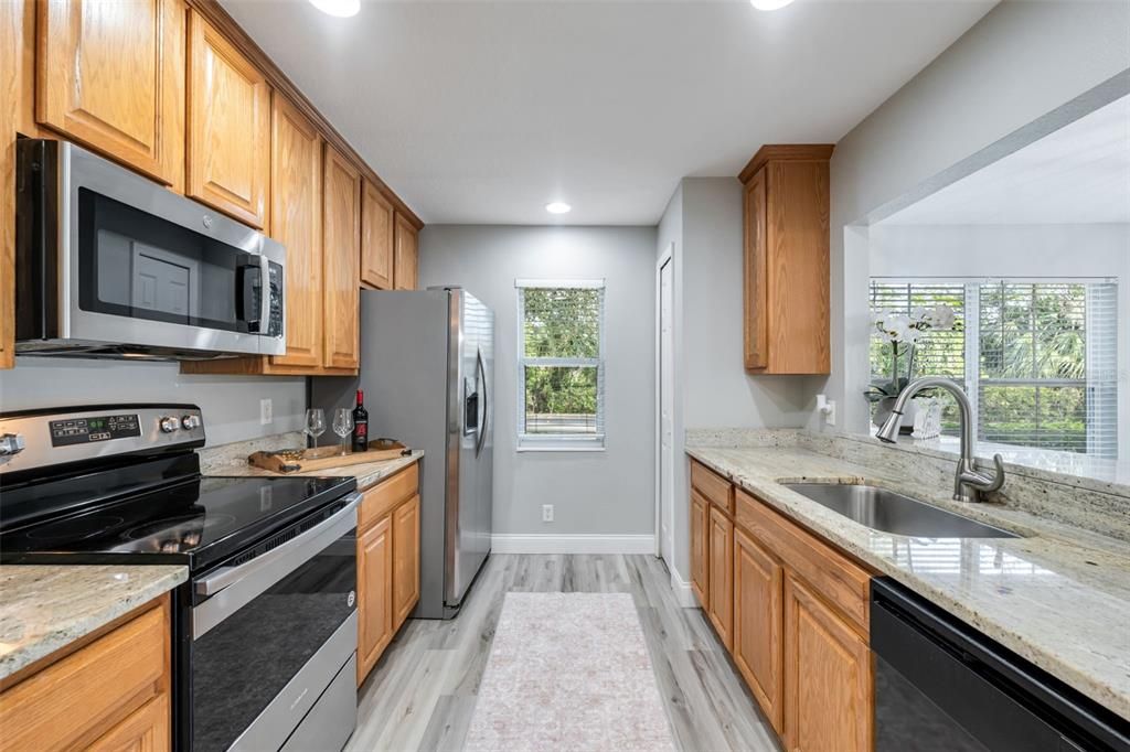 Activo con contrato: $299,900 (3 camas, 2 baños, 1408 Pies cuadrados)