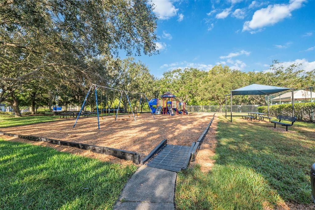 Activo con contrato: $299,900 (3 camas, 2 baños, 1408 Pies cuadrados)