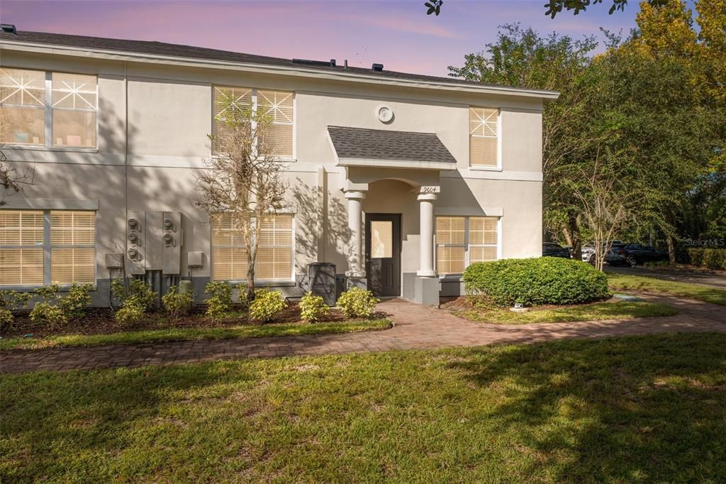 Activo con contrato: $299,900 (3 camas, 2 baños, 1408 Pies cuadrados)