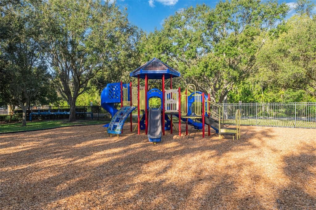 Activo con contrato: $299,900 (3 camas, 2 baños, 1408 Pies cuadrados)