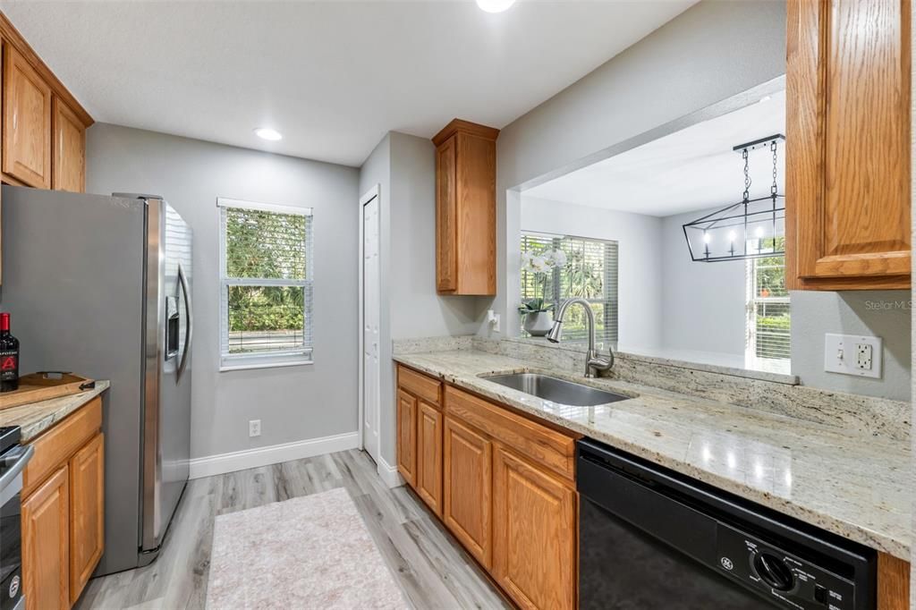 Activo con contrato: $299,900 (3 camas, 2 baños, 1408 Pies cuadrados)