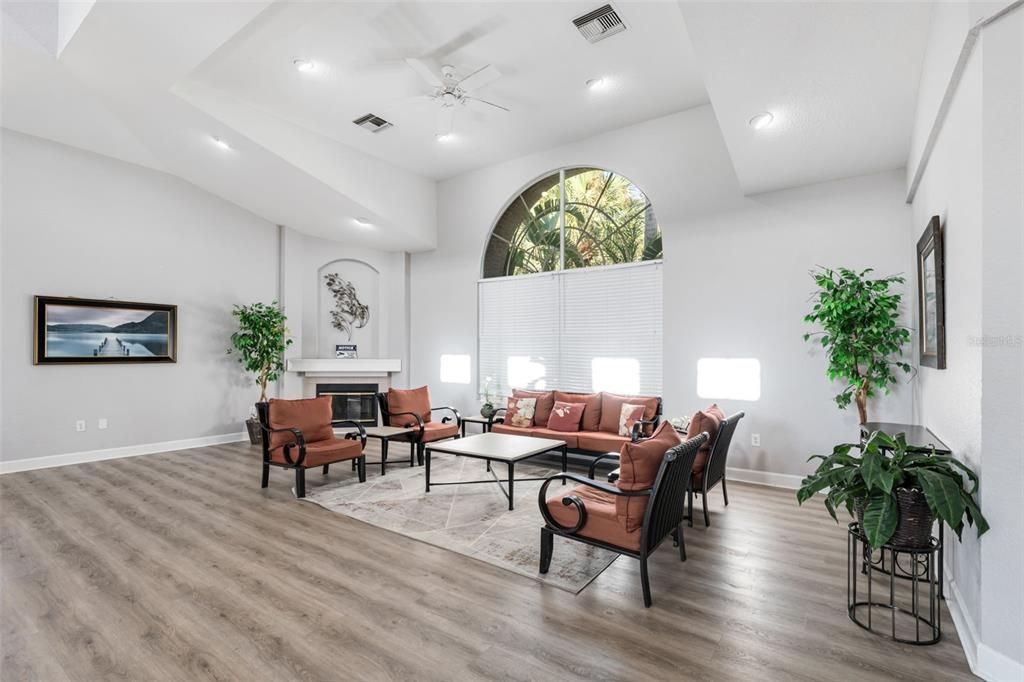 Activo con contrato: $299,900 (3 camas, 2 baños, 1408 Pies cuadrados)