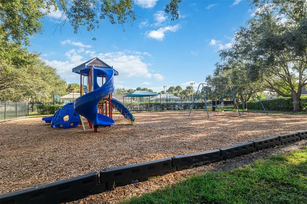 Activo con contrato: $299,900 (3 camas, 2 baños, 1408 Pies cuadrados)