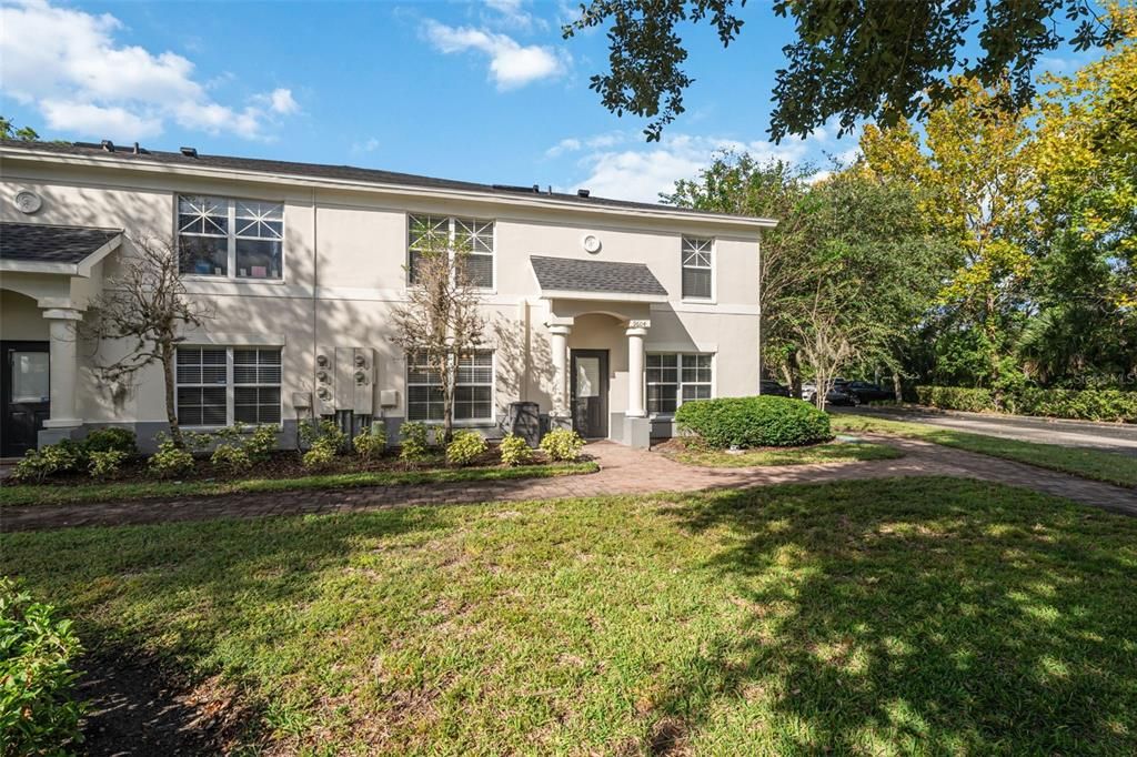 Activo con contrato: $299,900 (3 camas, 2 baños, 1408 Pies cuadrados)