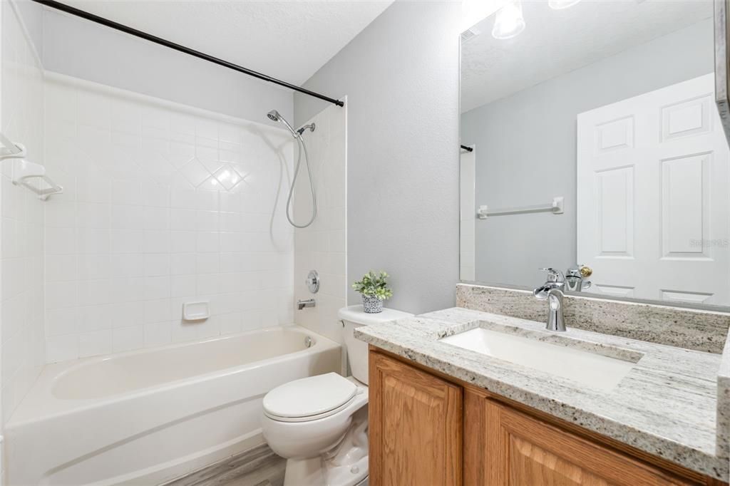 Activo con contrato: $299,900 (3 camas, 2 baños, 1408 Pies cuadrados)