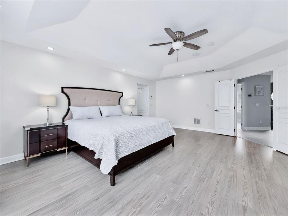 待售: $776,000 (5 贝兹, 3 浴室, 2965 平方英尺)