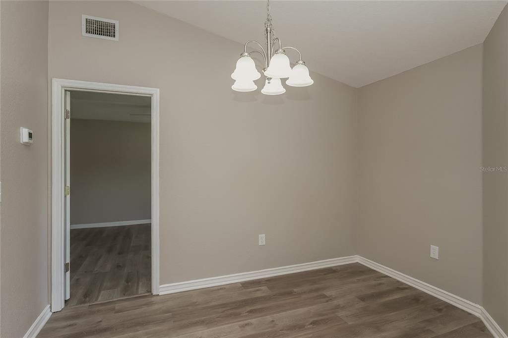 For Rent: $2,250 (4 beds, 2 baths, 1859 Square Feet)