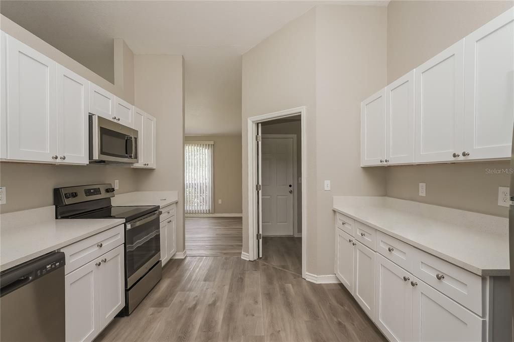 For Rent: $2,250 (4 beds, 2 baths, 1859 Square Feet)