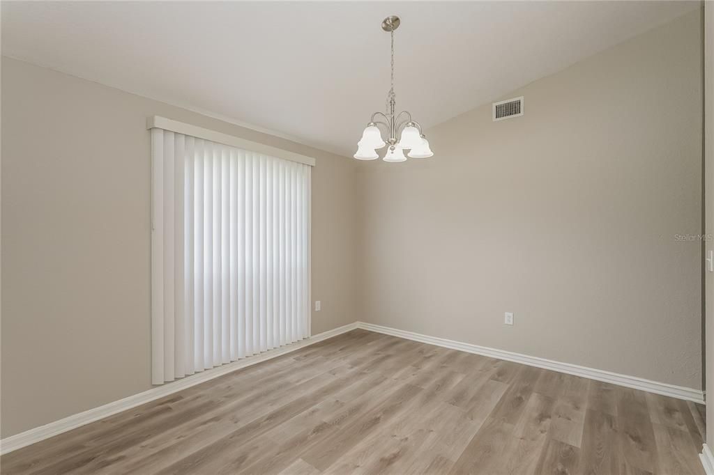 For Rent: $2,250 (4 beds, 2 baths, 1859 Square Feet)