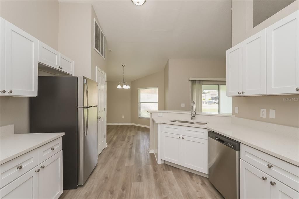 For Rent: $2,250 (4 beds, 2 baths, 1859 Square Feet)