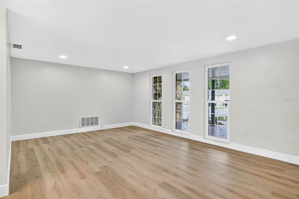 Activo con contrato: $254,900 (2 camas, 2 baños, 1290 Pies cuadrados)