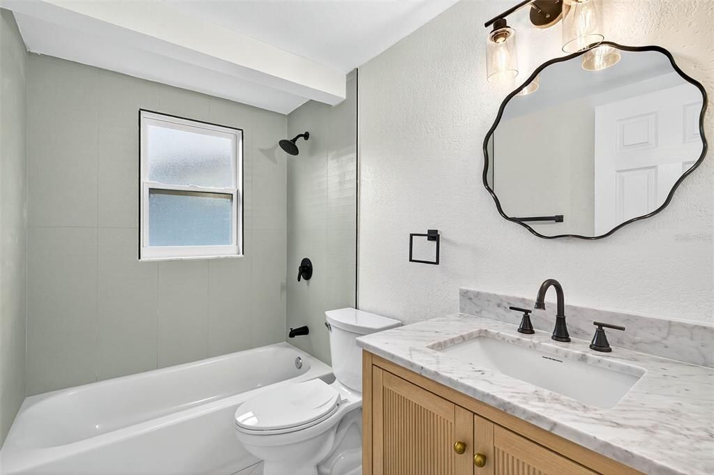 Activo con contrato: $254,900 (2 camas, 2 baños, 1290 Pies cuadrados)