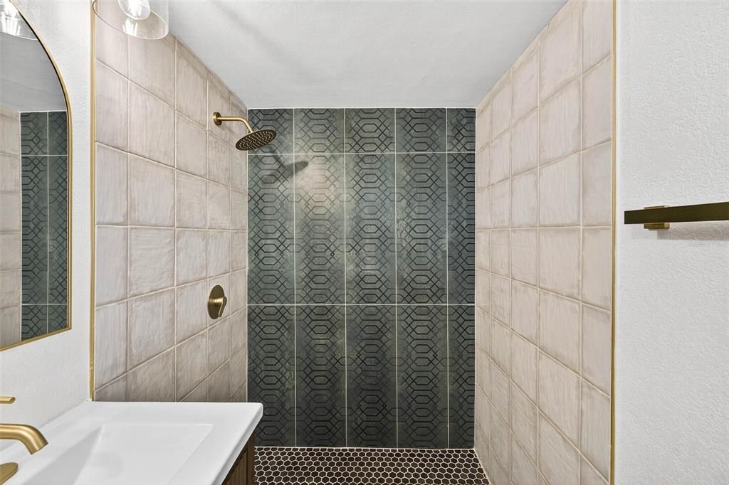 Activo con contrato: $254,900 (2 camas, 2 baños, 1290 Pies cuadrados)