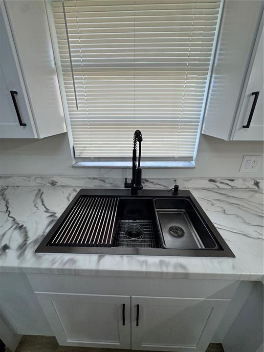 For Rent: $1,425 (2 beds, 2 baths, 3840 Square Feet)