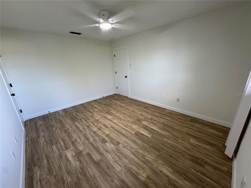For Rent: $1,425 (2 beds, 2 baths, 3840 Square Feet)