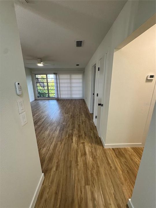 For Rent: $1,425 (2 beds, 2 baths, 3840 Square Feet)