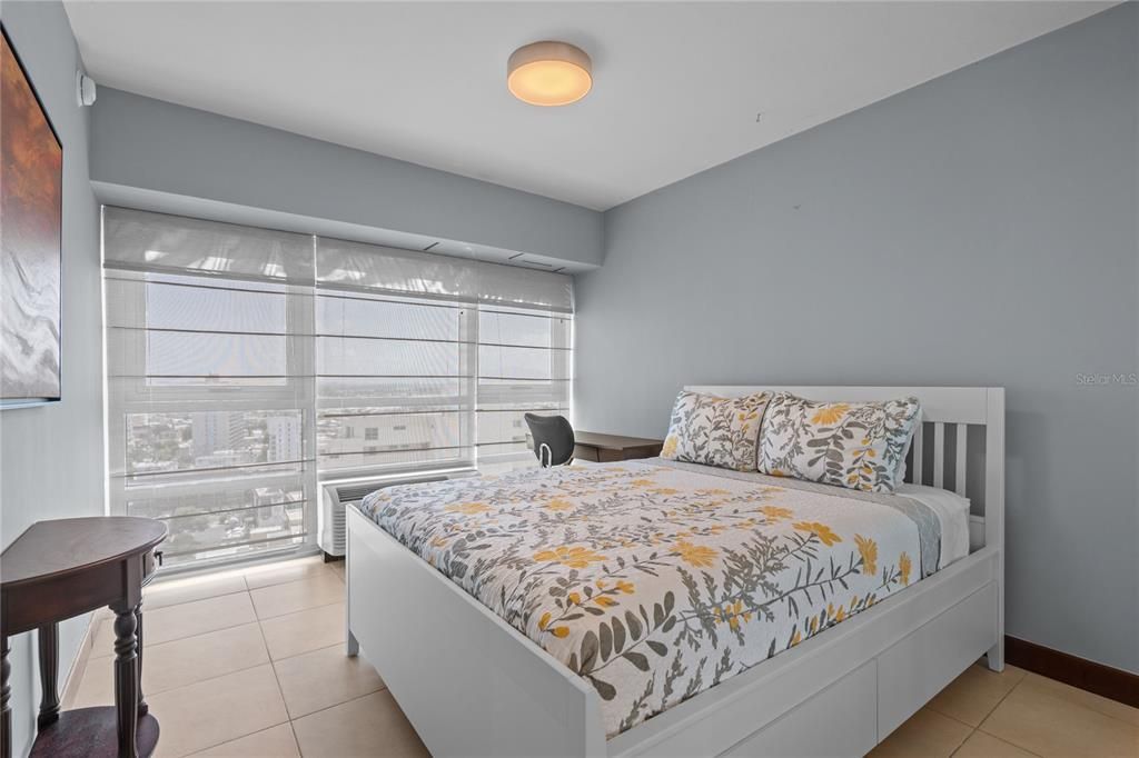 Active With Contract: $895,000 (2 beds, 2 baths, 1337 Square Feet)