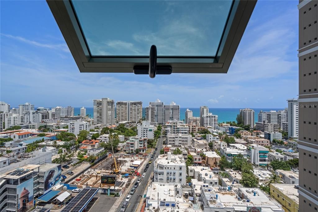 Active With Contract: $895,000 (2 beds, 2 baths, 1337 Square Feet)