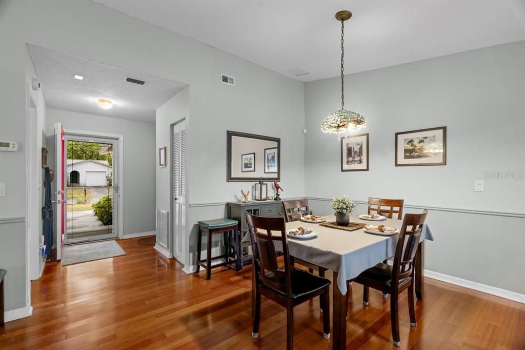 На продажу: $494,900 (3 спален, 2 ванн, 1296 Квадратных фут)