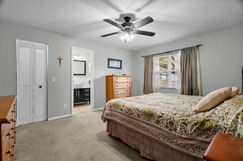 На продажу: $494,900 (3 спален, 2 ванн, 1296 Квадратных фут)