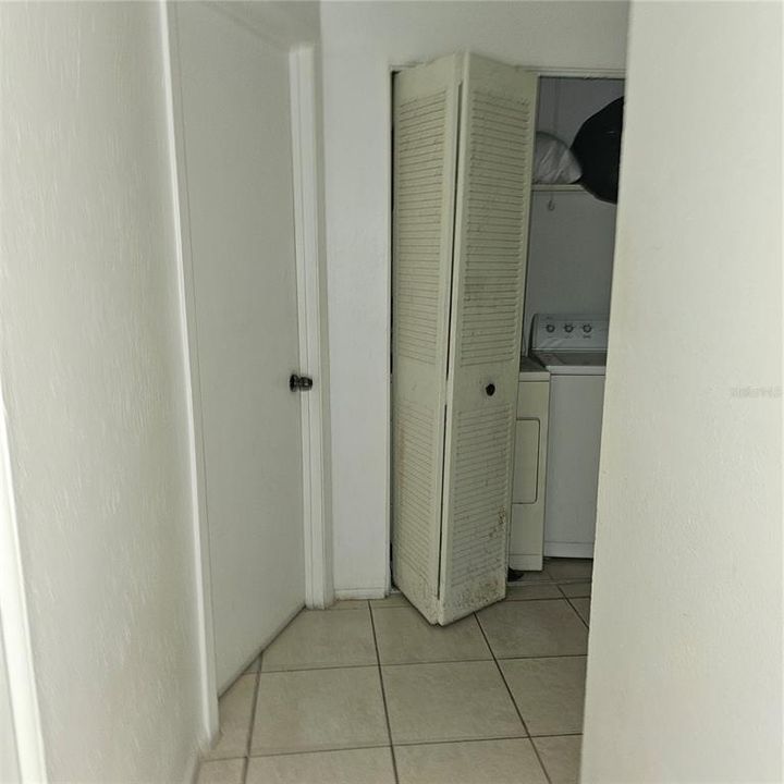 For Sale: $105,000 (2 beds, 1 baths, 1164 Square Feet)