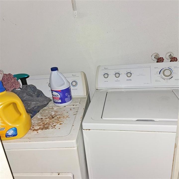 For Sale: $105,000 (2 beds, 1 baths, 1164 Square Feet)