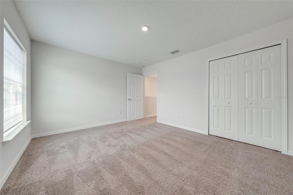 For Sale: $320,000 (4 beds, 2 baths, 1548 Square Feet)