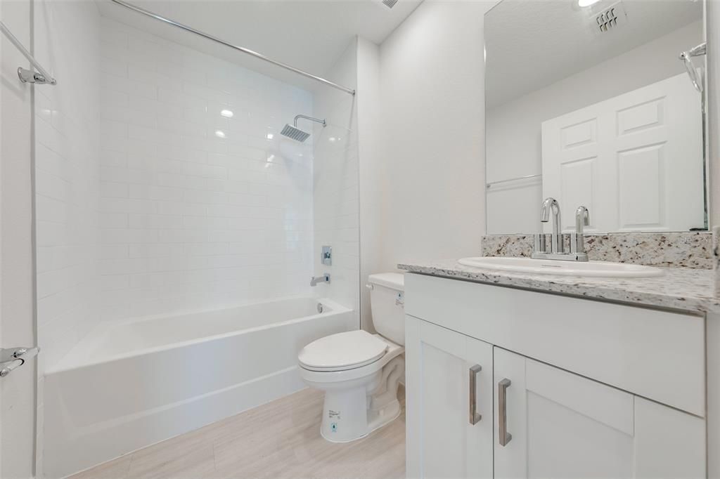 For Sale: $320,000 (4 beds, 2 baths, 1548 Square Feet)