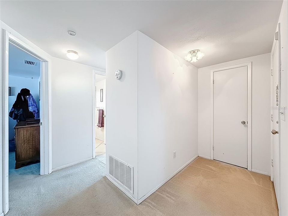 Active With Contract: $249,900 (2 beds, 2 baths, 1525 Square Feet)