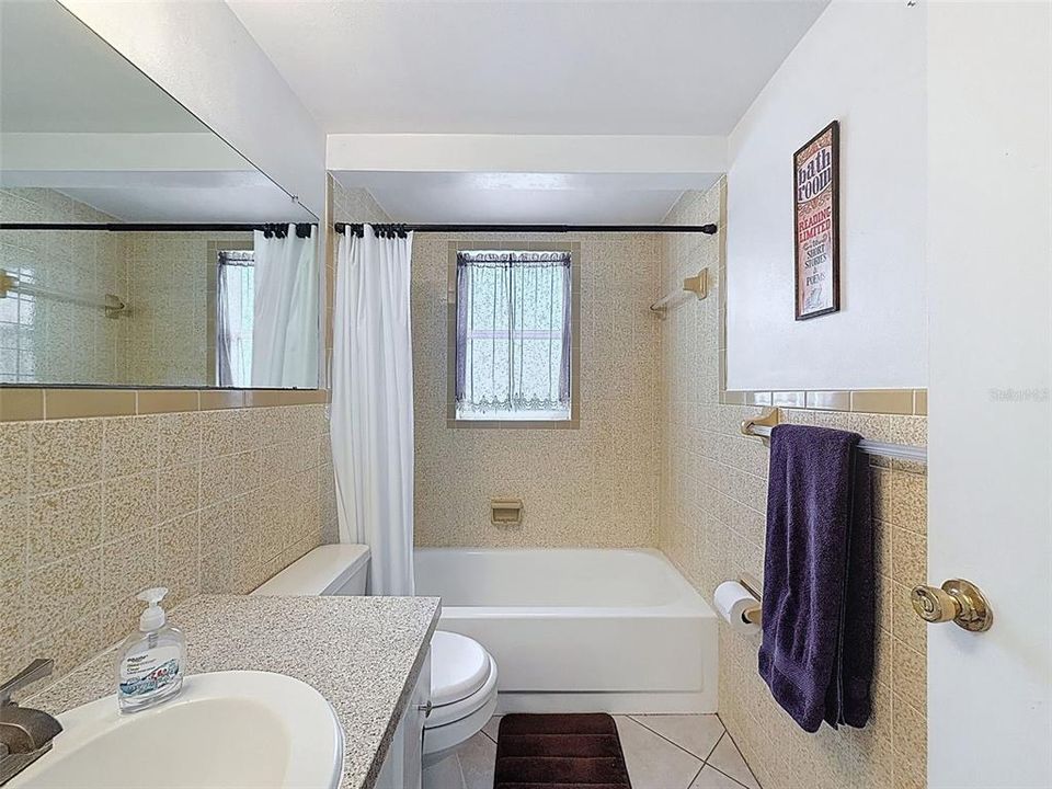 Active With Contract: $249,900 (2 beds, 2 baths, 1525 Square Feet)