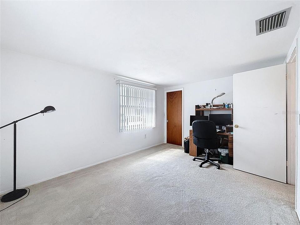 Active With Contract: $249,900 (2 beds, 2 baths, 1525 Square Feet)