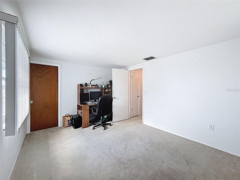 Active With Contract: $249,900 (2 beds, 2 baths, 1525 Square Feet)