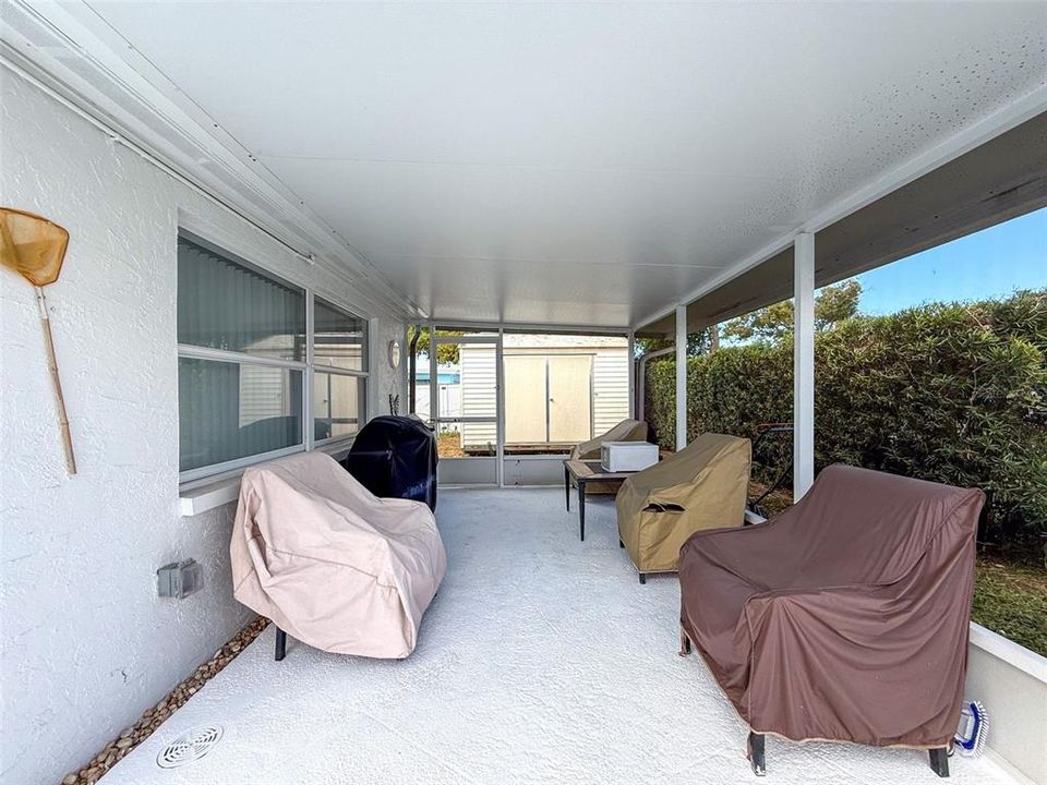 Active With Contract: $249,900 (2 beds, 2 baths, 1525 Square Feet)