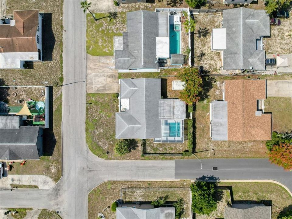 Active With Contract: $249,900 (2 beds, 2 baths, 1525 Square Feet)