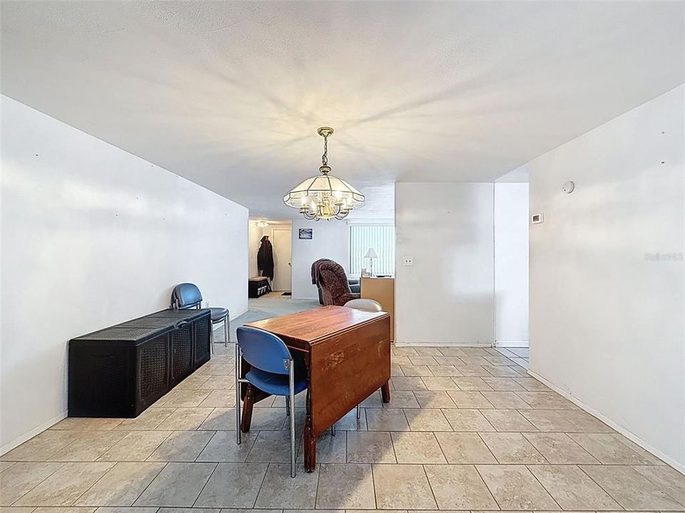 Active With Contract: $249,900 (2 beds, 2 baths, 1525 Square Feet)