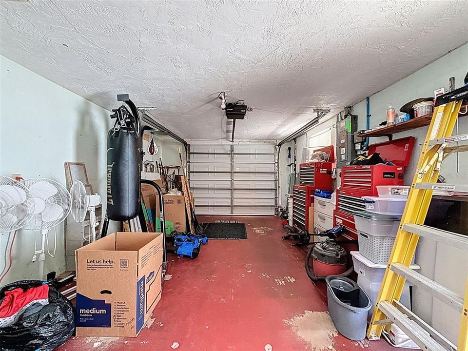 Active With Contract: $249,900 (2 beds, 2 baths, 1525 Square Feet)