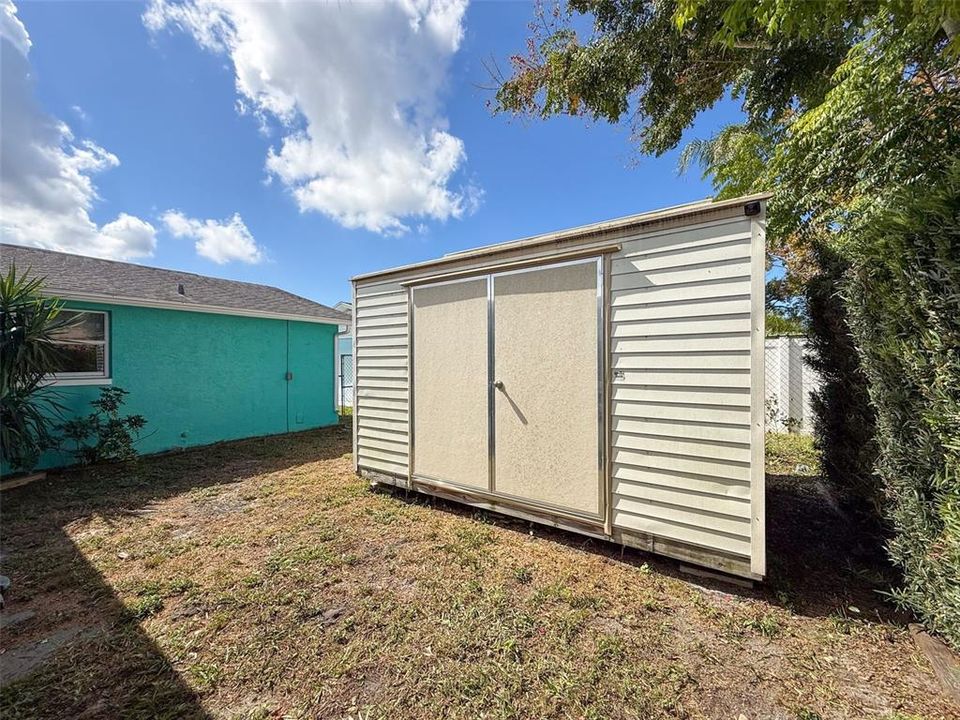 Active With Contract: $249,900 (2 beds, 2 baths, 1525 Square Feet)