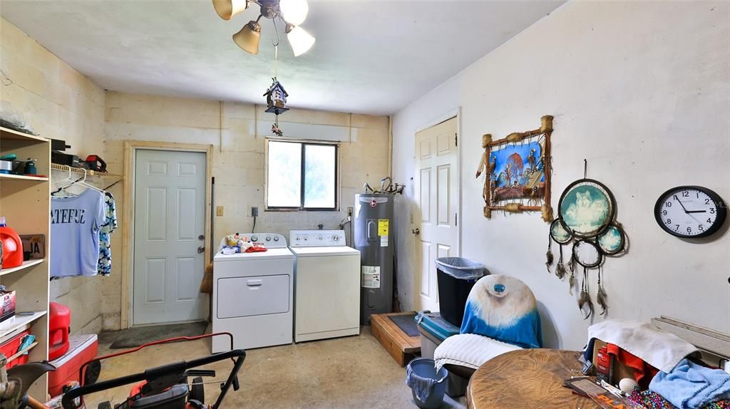 待售: $500,000 (4 贝兹, 0 浴室, 1958 平方英尺)