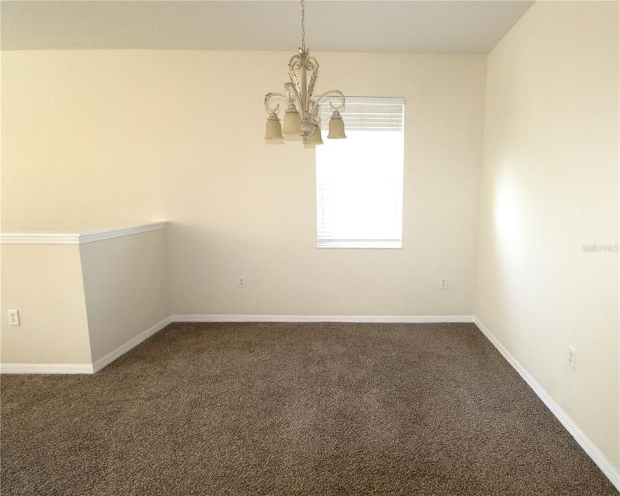 В аренду: $1,995 (3 спален, 2 ванн, 1417 Квадратных фут)