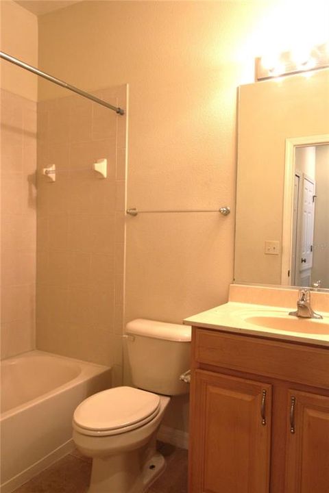 В аренду: $1,995 (3 спален, 2 ванн, 1417 Квадратных фут)