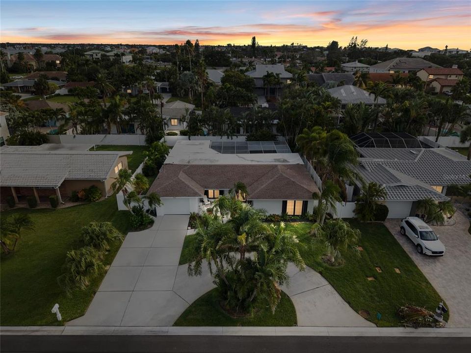 На продажу: $874,900 (2 спален, 2 ванн, 1440 Квадратных фут)