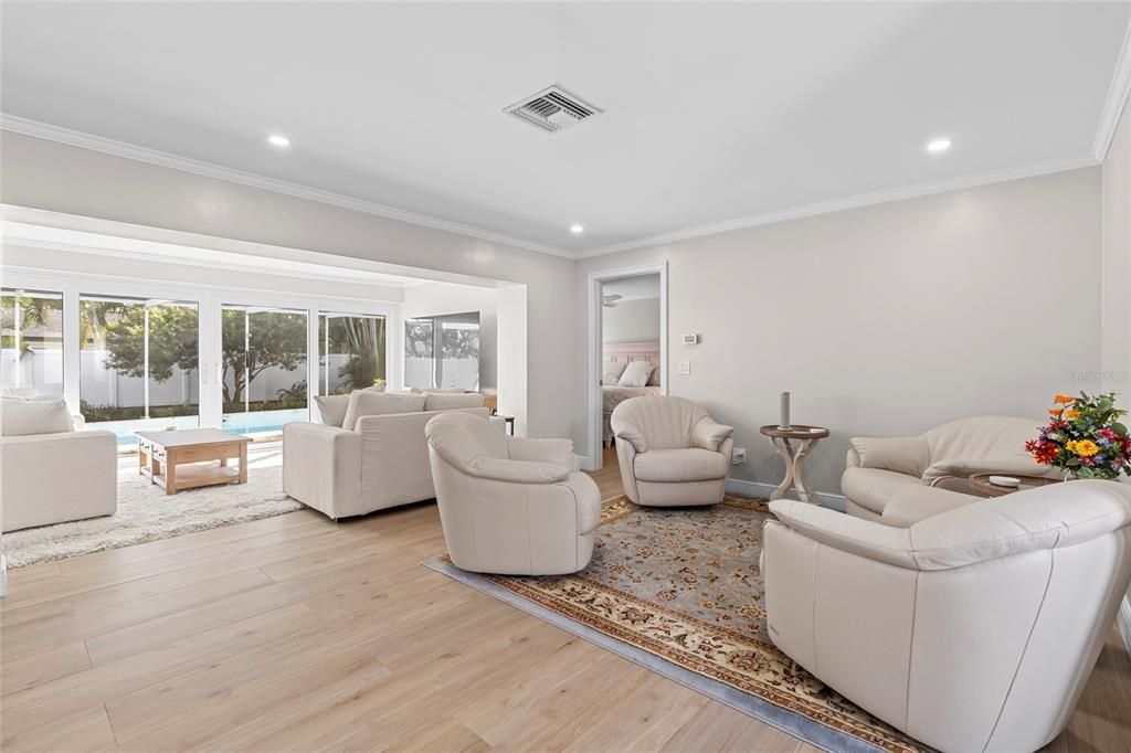 На продажу: $874,900 (2 спален, 2 ванн, 1440 Квадратных фут)