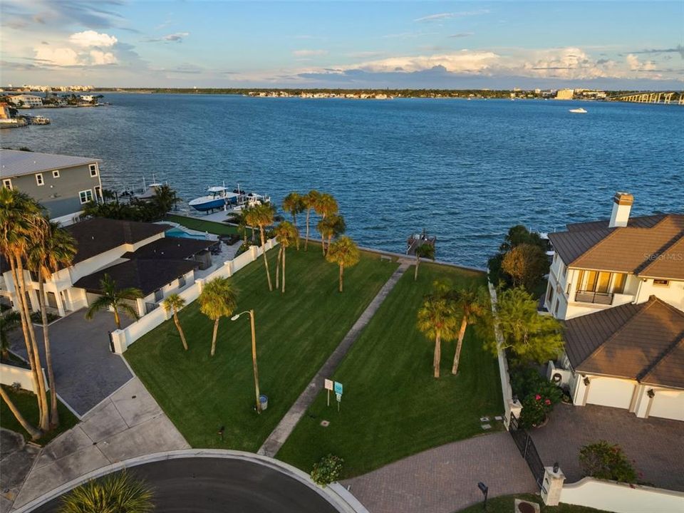 На продажу: $874,900 (2 спален, 2 ванн, 1440 Квадратных фут)