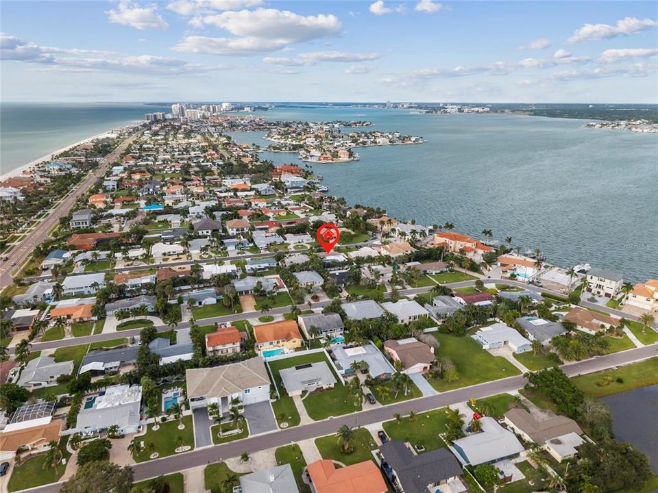 На продажу: $874,900 (2 спален, 2 ванн, 1440 Квадратных фут)