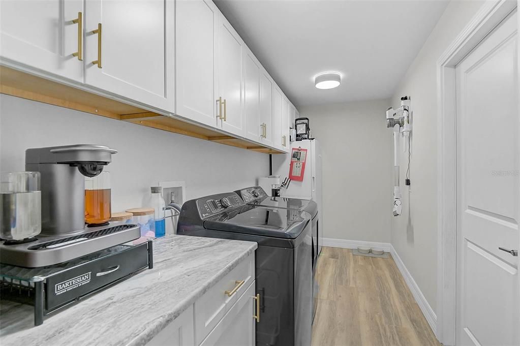 For Sale: $679,000 (3 beds, 2 baths, 1906 Square Feet)