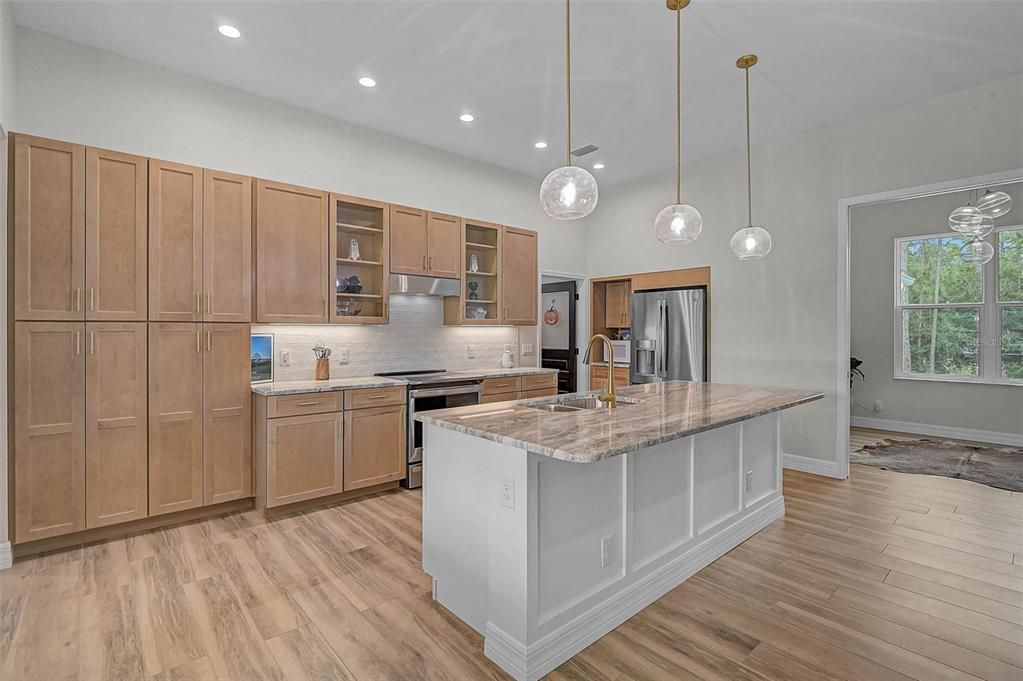 For Sale: $679,000 (3 beds, 2 baths, 1906 Square Feet)