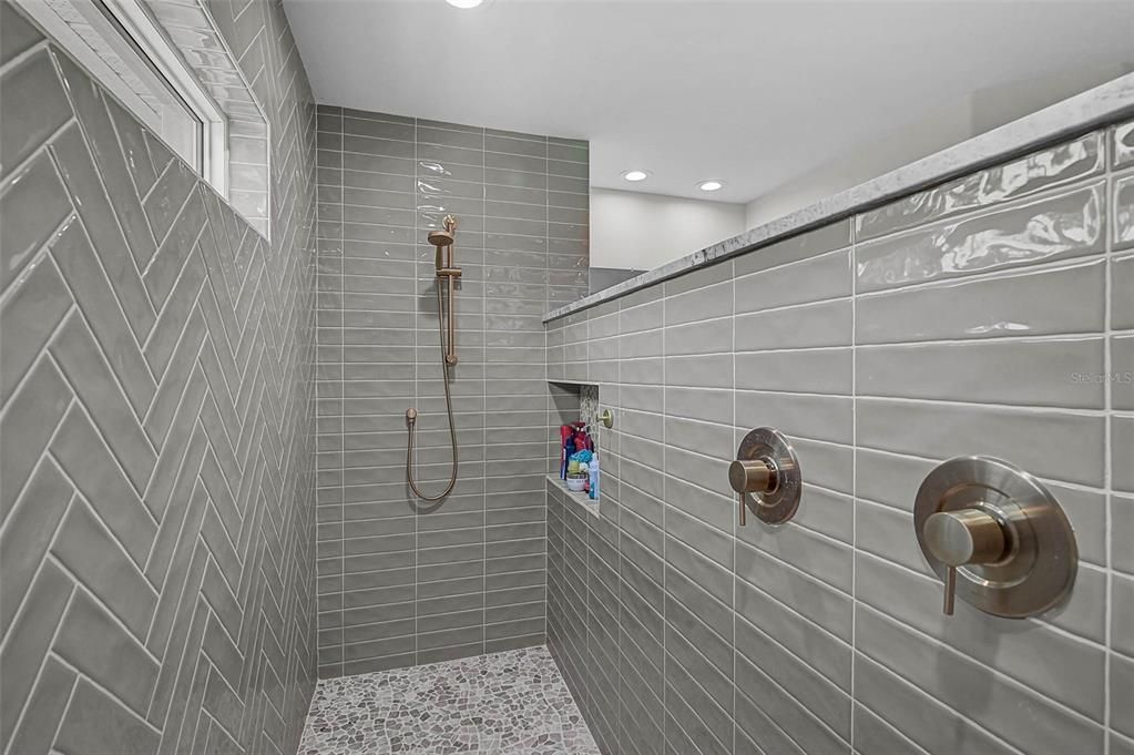 For Sale: $679,000 (3 beds, 2 baths, 1906 Square Feet)