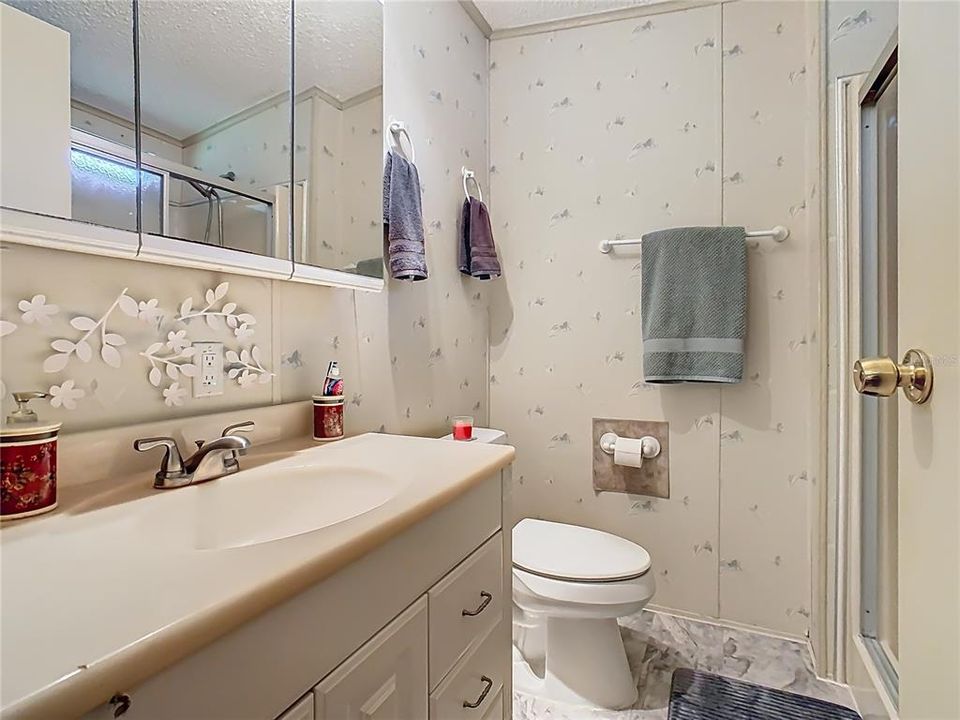 For Sale: $175,000 (2 beds, 2 baths, 920 Square Feet)