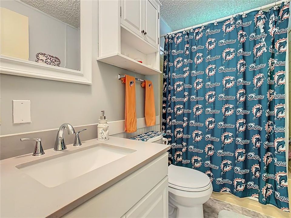 For Sale: $175,000 (2 beds, 2 baths, 920 Square Feet)